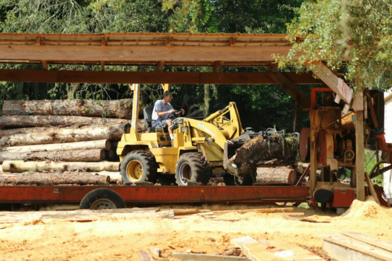 logs 2 lumber tractor 768x512